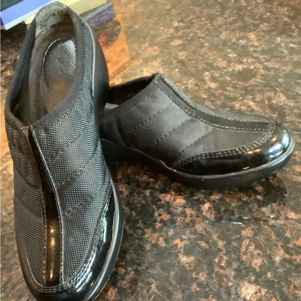 Easy Spirit Slip On Clogs